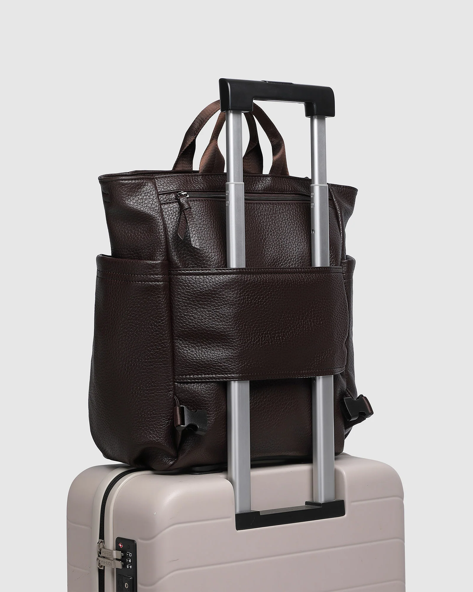 Bronx Backpack - Chocolate - Image 8