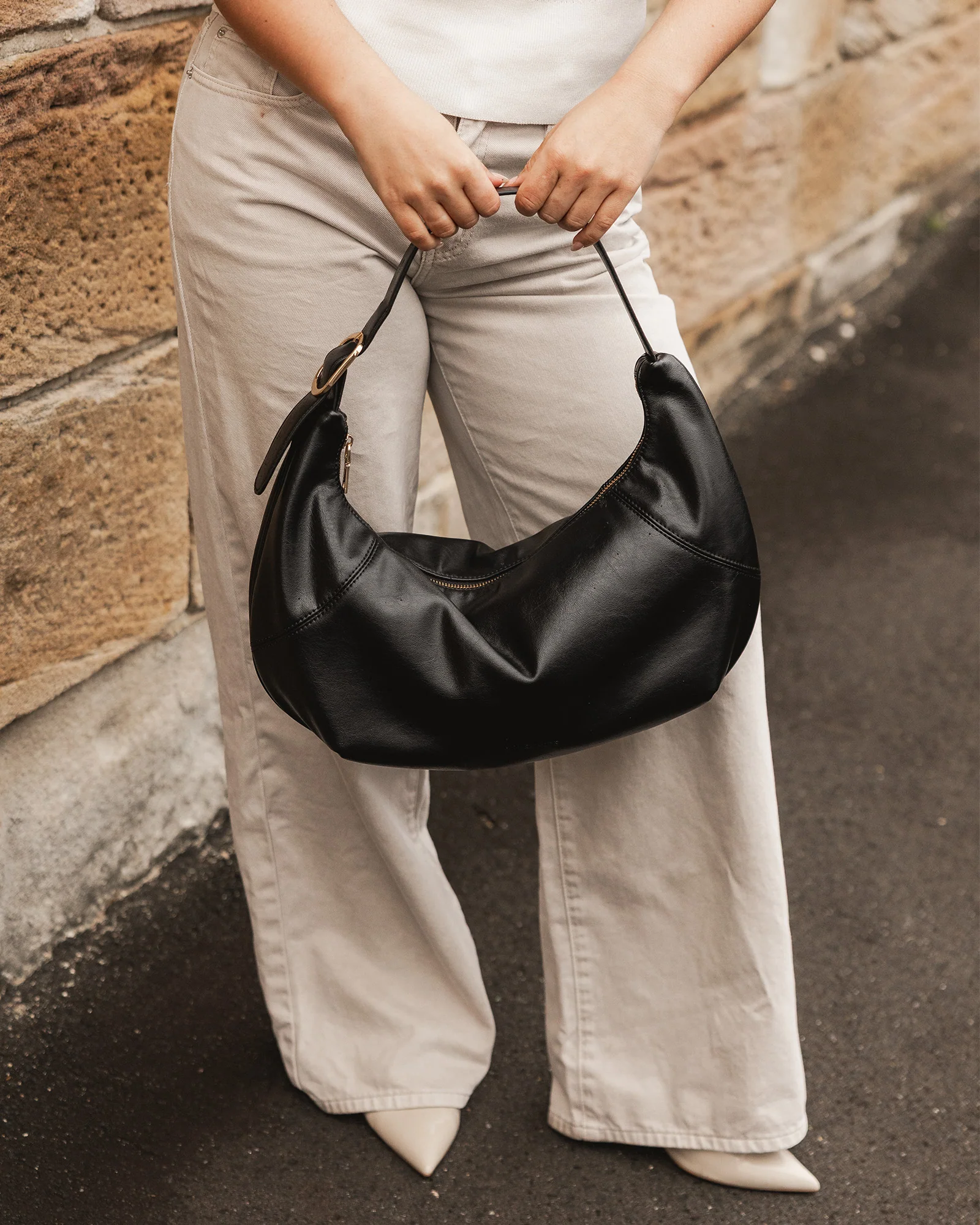 Cleo Shoulder Bag - Black - Image 2