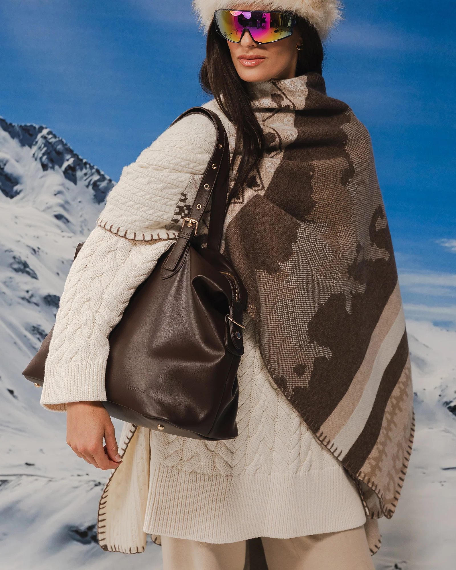 Hampton Tote Bag - Chocolate - Image 9
