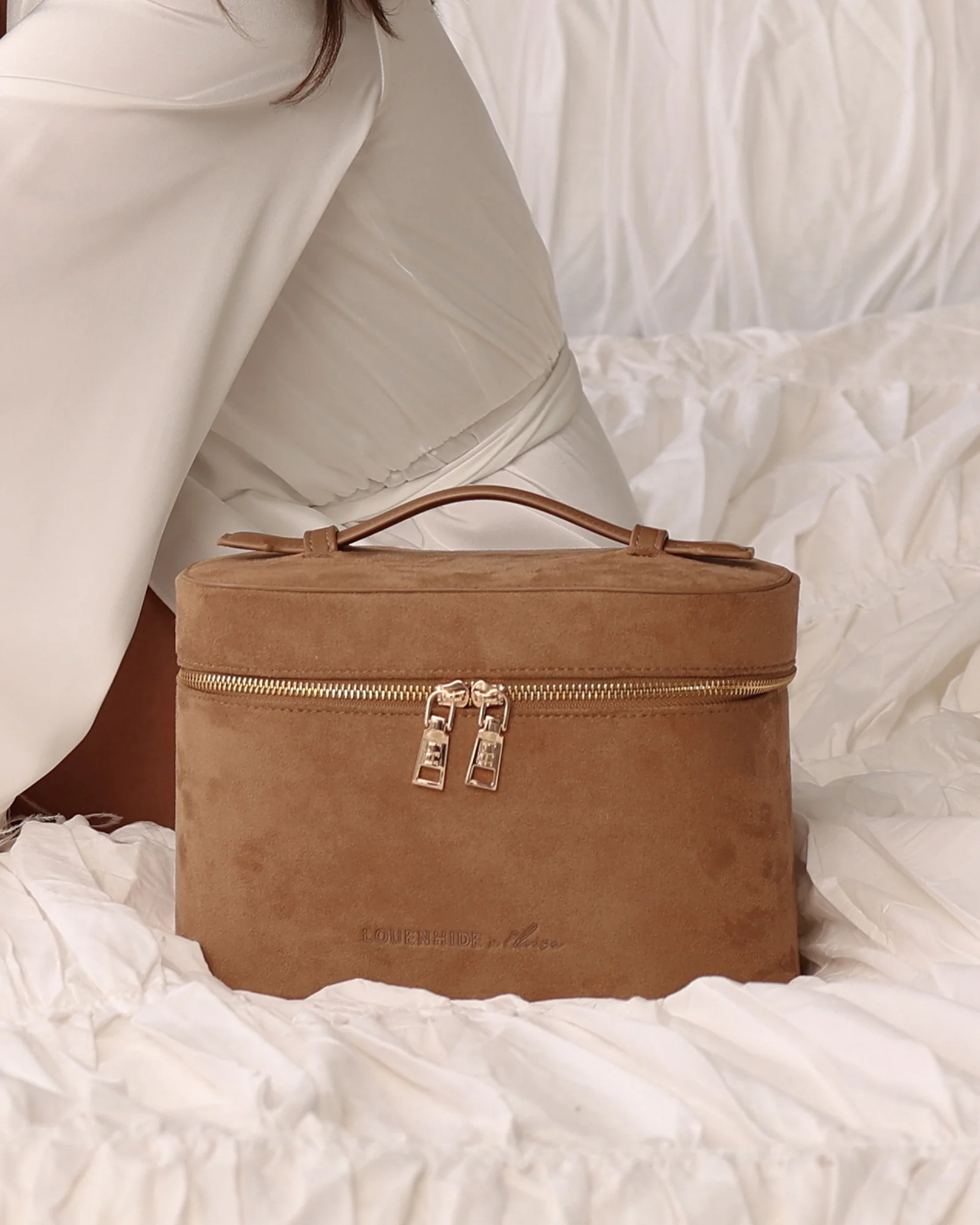 Juliette Vanity Case - Suedette Honey - Image 7
