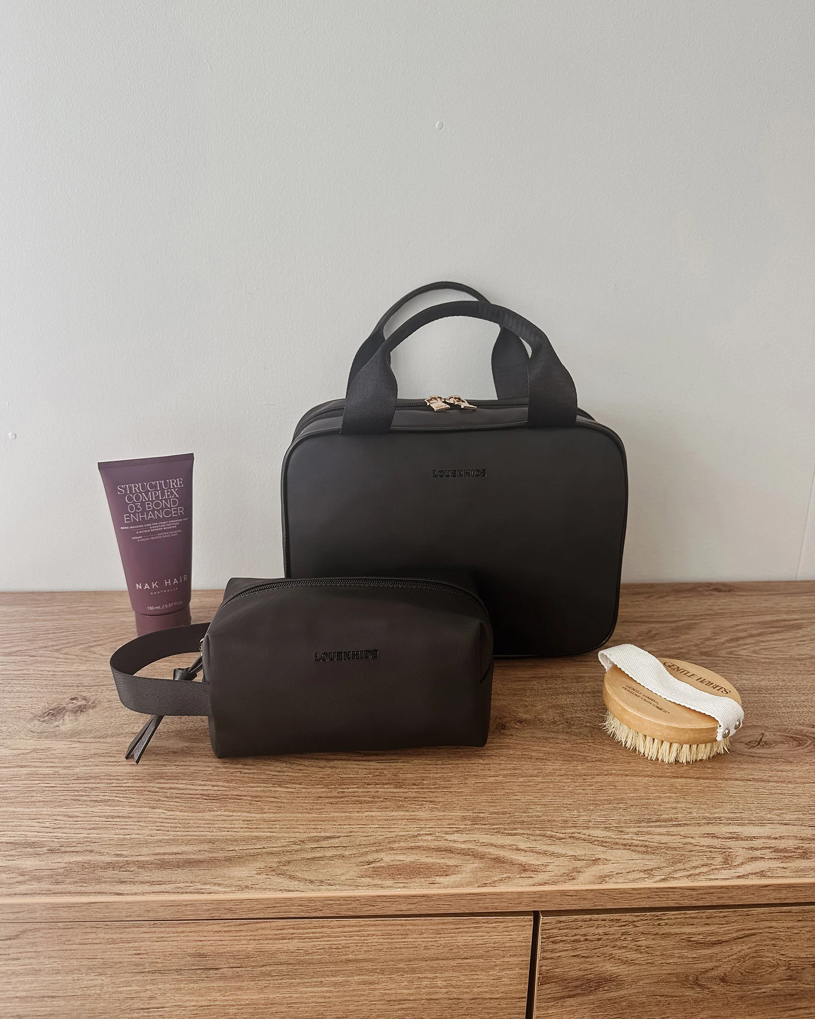 Kenya & Xena Cosmetic Set - Black - Image 2
